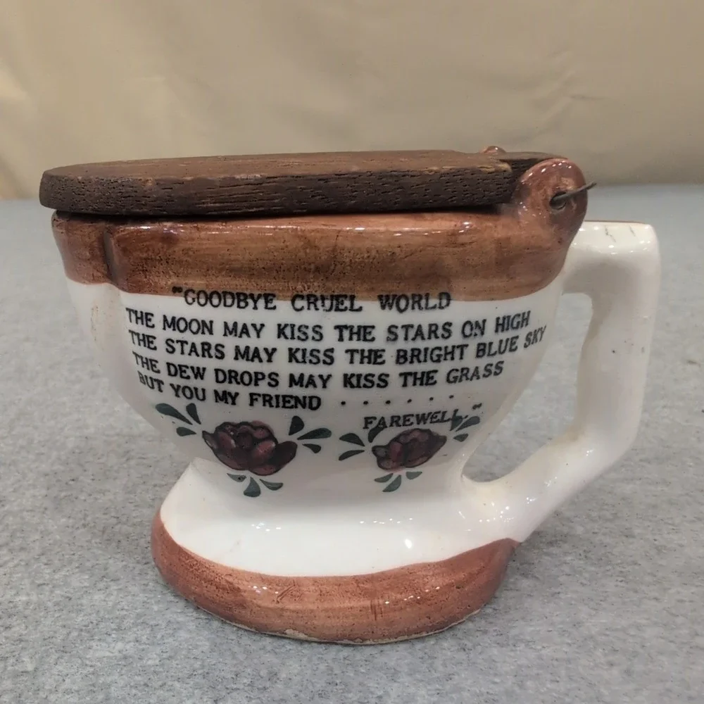 Vintage Ceramic Toilet Goodbye Cruel World Novelty Mug with Wooden Lid Gag Gift - Picture 1 of 6